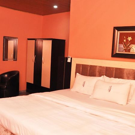 California Garden, Hotel & Suites Onitsha  Exteriör bild