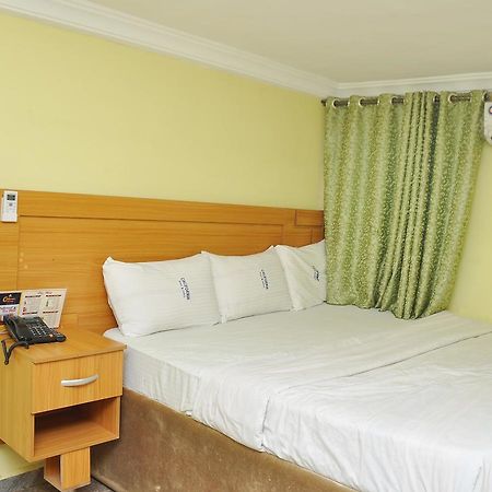 California Garden, Hotel & Suites Onitsha  Exteriör bild