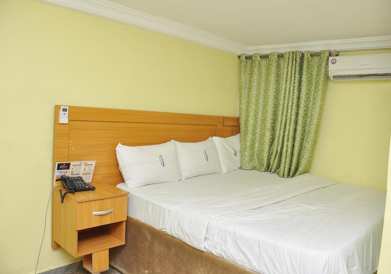 California Garden, Hotel & Suites Onitsha  Exteriör bild
