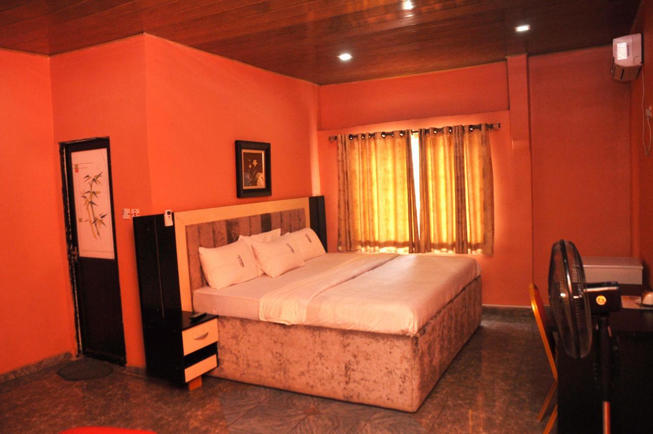 California Garden, Hotel & Suites Onitsha  Exteriör bild
